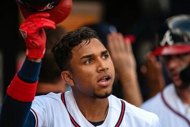 El panameño Johan Camargo conecta jonrón, pero los Bravos pierden