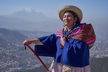 La pollera, símbolo feminista indígena y discriminatorio en Bolivia