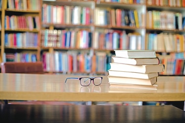 12 libros de la biblioteca digital