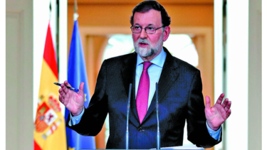 Rajoy pide formar el Parlamento catalán