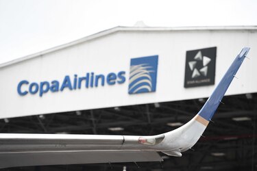 Panamá y Ecuador eliminan límites de frecuencias aéreas con firma de memorando