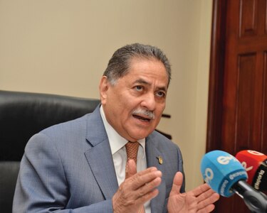 El diputado Roberto Ábrego se marcha de la junta directiva del Canal de Panamá