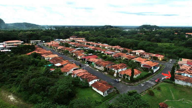 Las tres fincas cauteladas a Gaby Carrizo tienen un valor de $1,500