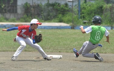 Cuatro equipos dominan en el nacional de béisbol infantil