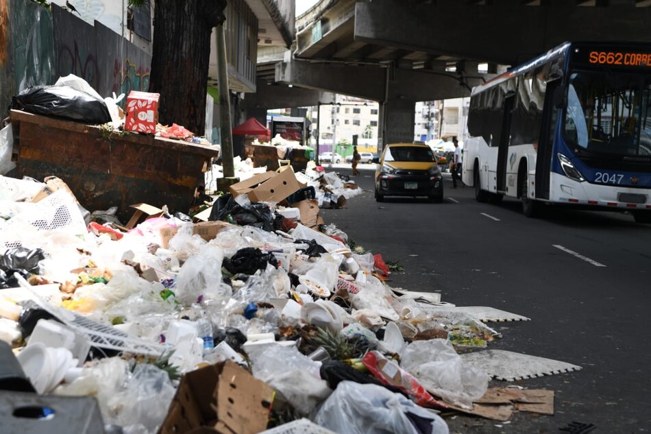 Crisis en la recolección de basura en la capital: sin equipos, camiones ni combustible
