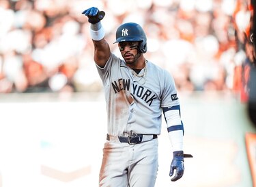 Yankees pierden a José Caballero para el duelo ante Baltimore por molestias en la mano