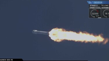 SpaceX lanza con éxito primer cohete con parte reciclada