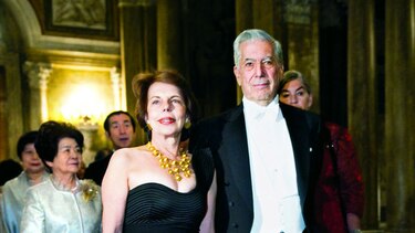 Vargas Llosa se separa