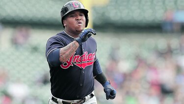 Ramírez se luce con marca de extrabases