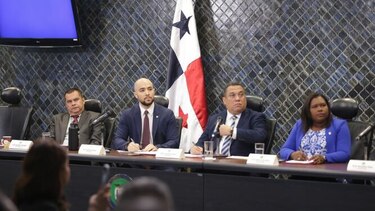 Ministro Valderrama no asiste a comisión que investiga la tala en Darién