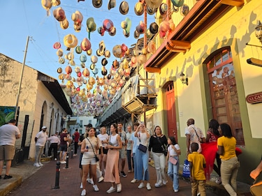 ¿Por qué el seguro al turista aún no está disponible y qué hace falta para activarlo?