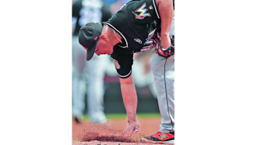Los Marlins bajan a Severino a Triple A
