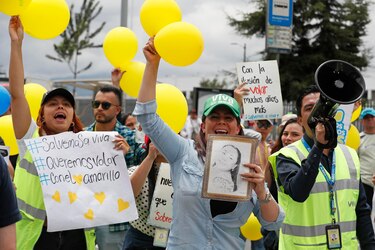 Denuncian despidos masivos de empleados de Viva Air en Colombia