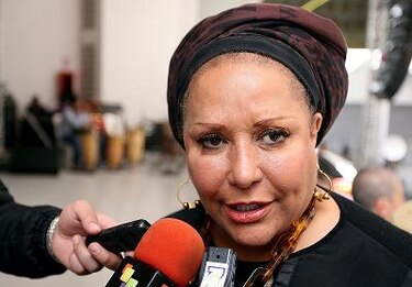 Investigarían a exsenadora Piedad Córdoba por delitos de lesa humanidad