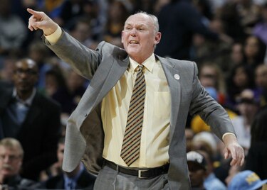 Karl llega al rescate de los Kings