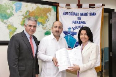 Aprueban registro naval en inglés
