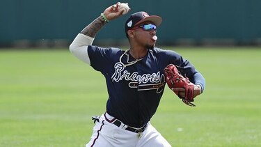 El panameño Johan Camargo destaca, pero los Bravos pierden