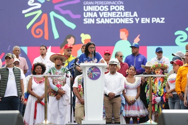 $240, el nuevo ingreso mínimo integral de trabajadores venezolanos anunciado por Delcy Rodríguez