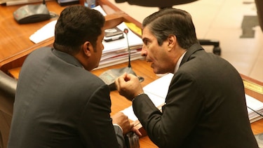 Suspenden hasta mañana el debate de contrataciones públicas