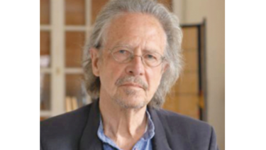 Renuncia en comité del Nobel de Literatura