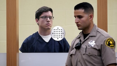 Sospechoso de ataque a sinagoga de Estados Unidos enfrenta cargos federales de odio