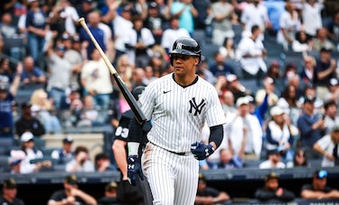 Soto pega dos jonrones y Gil logra marca de ponches en el sexto triunfo seguido de Yankees