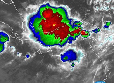 Paso de onda tropical #28 de la temporada provocará lluvias en el transcurso del día en diferentes puntos del país
