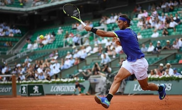 Rafael Nadal gana con facilidad