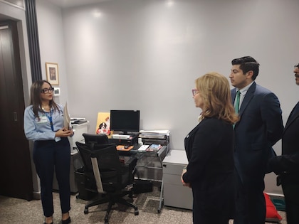 Revocatoria contra Paulette Thomas solo alcanza cuatro firmas