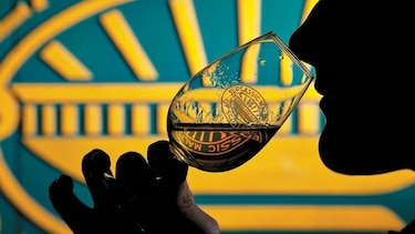 Para aprender sobre una nueva manera de añejar ‘whisky’ en su casa