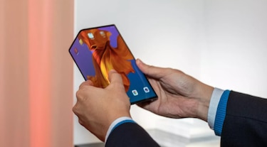 Huawei presenta su teléfono inteligente plegable