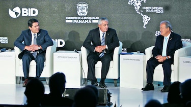 Firman acuerdo aduanero