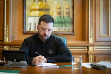 Ucrania prepara su reunión con Estados Unidos mientras en el frente resiste a la ofensiva rusa