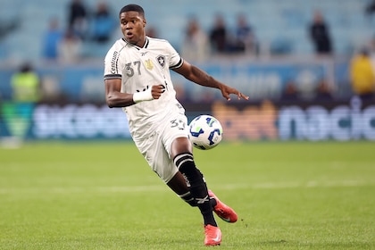 Kadir Barría es convocado para los amistosos contra Bolivia y México