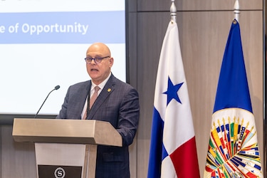 OEA, Gobierno y empresarios llaman a atraer inversión y generar empleo desde Panamá