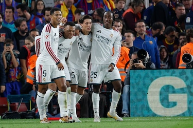 El Real Madrid derrota al Barcelona con un doblete de Kylian Mbappé