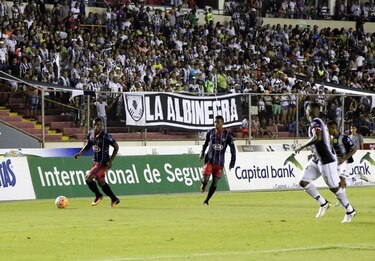 Tauro y Plaza Amador igualan en concurrido clásico