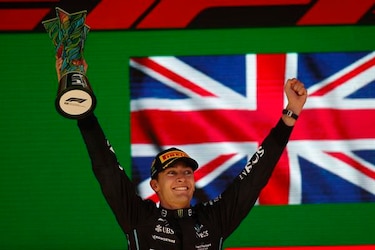 ‘¡Qué sensación increíble!’, exclama Russell tras su primera victoria en F1
