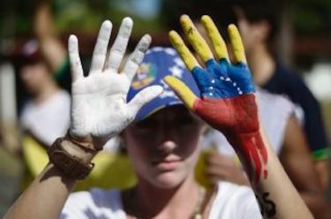 Ola de venezolanos escapa de Maduro