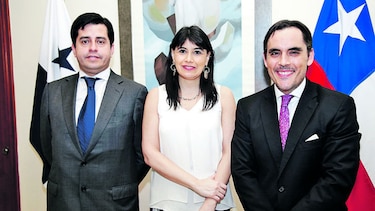 Piden citar al Congreso a ministra chilena