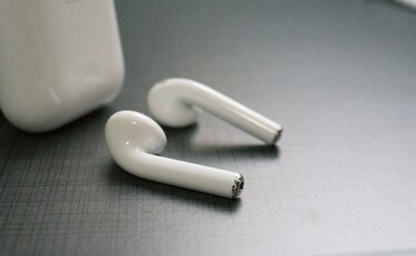 Con audífonos de alta gama, Apple va por más en mercado de audio