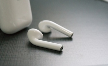 Con audífonos de alta gama, Apple va por más en mercado de audio