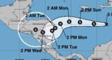El Salvador eleva nivel de alerta ante amenaza de eventual huracán