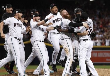 Diamondbacks vencen a Colorado y avanzan