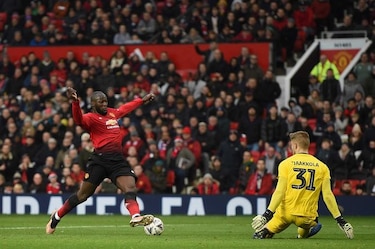 Manchester United  sigue su racha triunfal