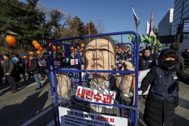 Cronología de la crisis en Corea del Sur, desde la ley marcial hasta la destitución del presidente