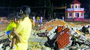 Más de 100 muertos en el incendio de un templo hindú