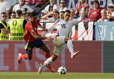 Mikel Merino mete a España en semifinales de la Eurocopa