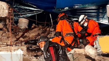 Panamá lidera uno de los equipos de rescate en México