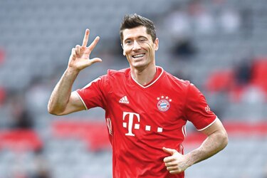 Bayern golea, pero no es líder